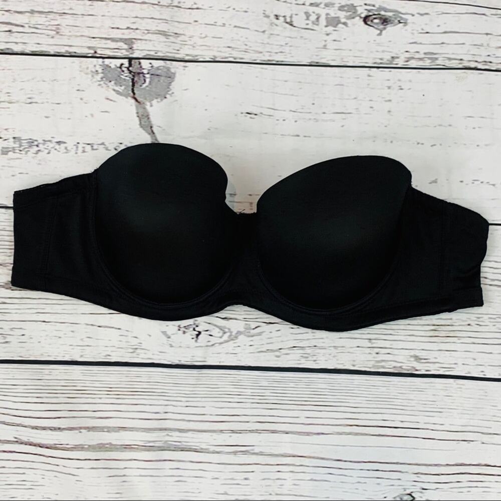Black strapless underwire bra
